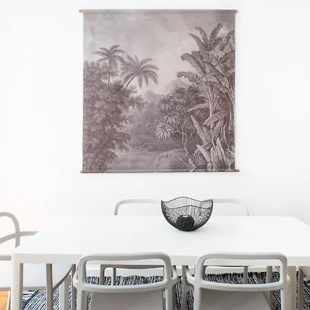 Apartment Plum Guide - Hanging Artichoke *