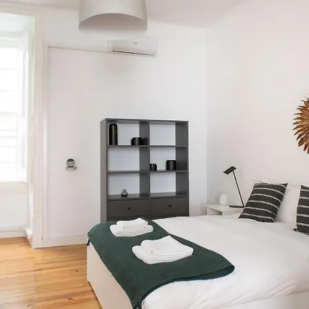 Plum Guide - Hanging Artichoke Apartment *